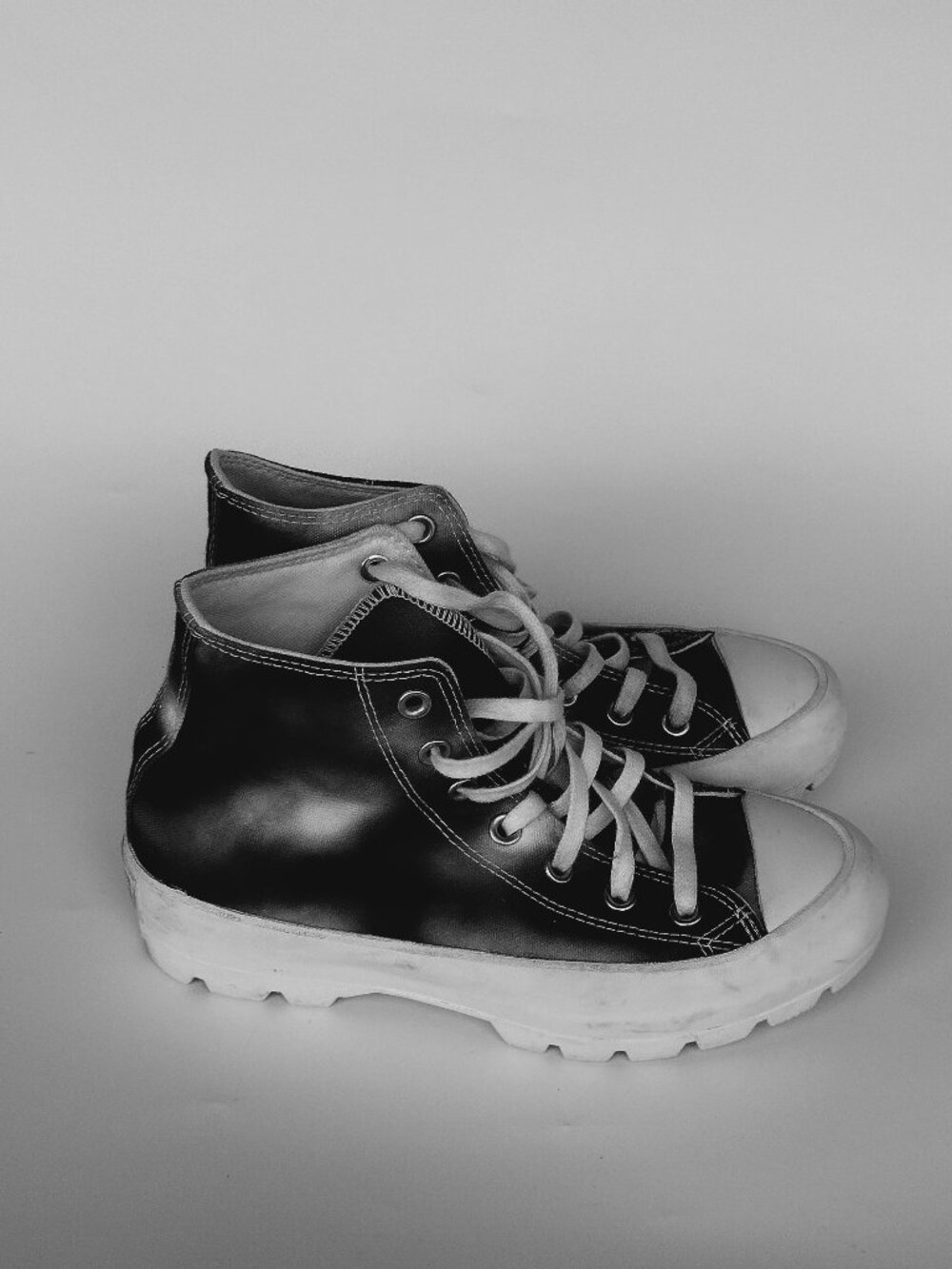 Converse Lugged HI Platform High Top Chuck Taylor Shoes Women’s Size 8 - Picture 3 of 6